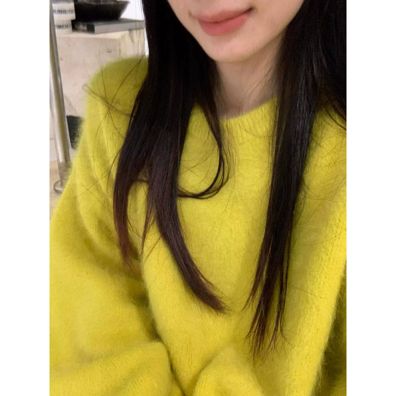 Pleten pulover od kuniće dlake s akrilom, debeo, s kapuljom, okrugli izrez, jesen 2025