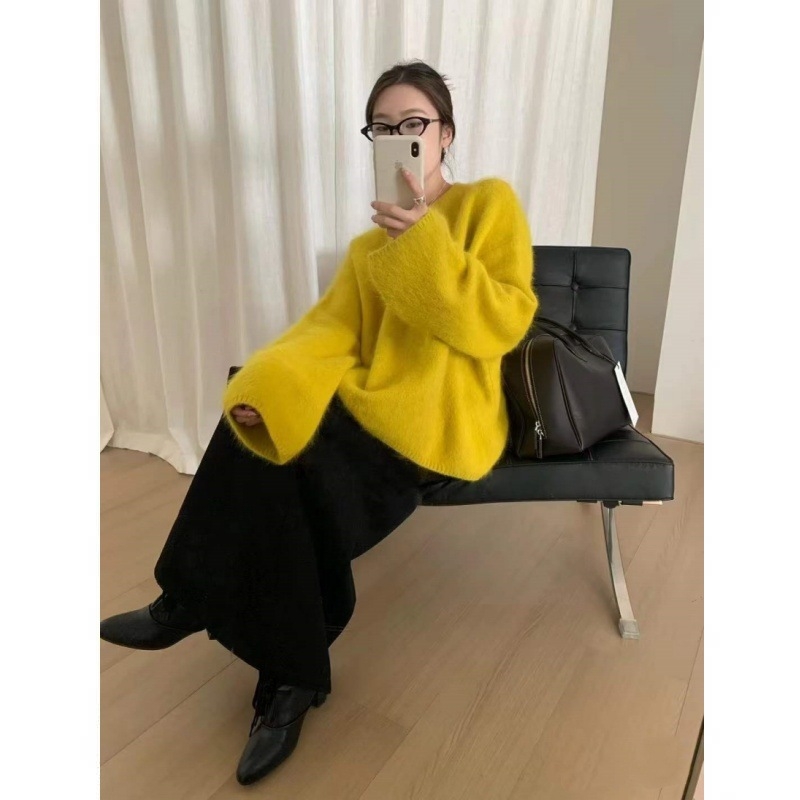 Pleten pulover od kuniće dlake s akrilom, debeo, s kapuljom, okrugli izrez, jesen 2025