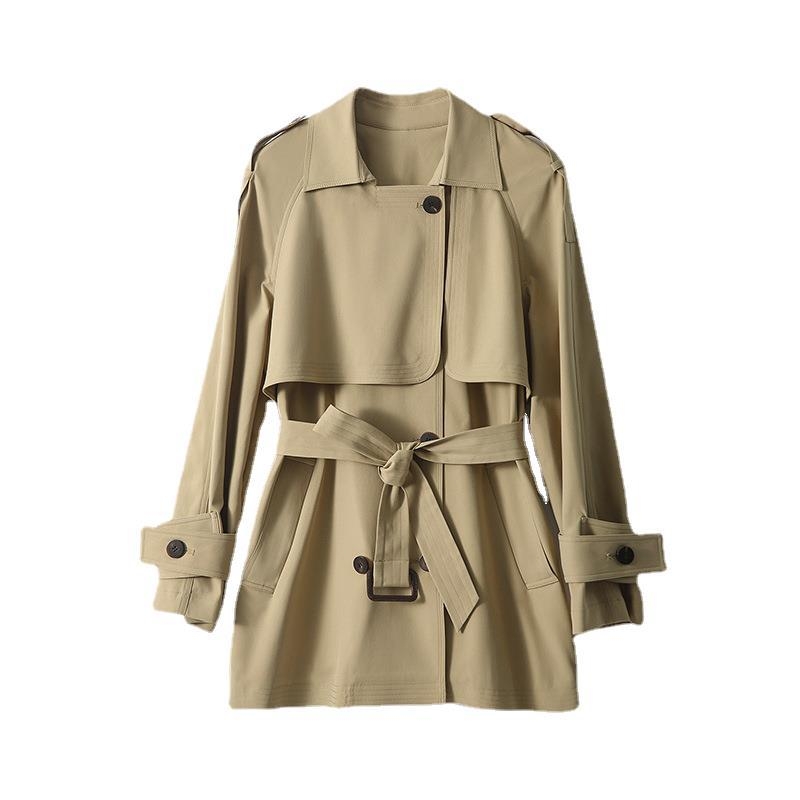 Rövid trench kabát texturált anyaggal és gyűrődésállósággal, ősz 2025-ös kollekcióhoz (poliészter; egyszínű minta; közepes vastagság; dupla záródás; hossz: 50–65 cm)