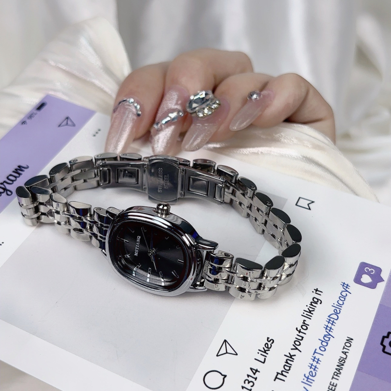 Ženski sat s kaišem od nehrđajućeg čelika, ovalni brojčanik, kvarcni mehanizam, vodootpornost do 30 m, retro europski stil