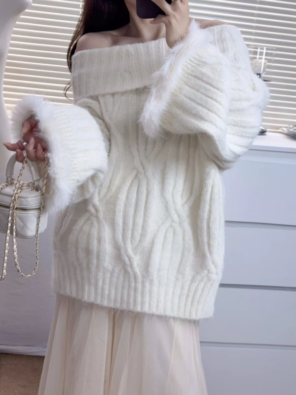 Pleteni džemper s twist pleteninom, ovratnik tipa jedne linije, široki kroj, poliester mješavina 50-70%