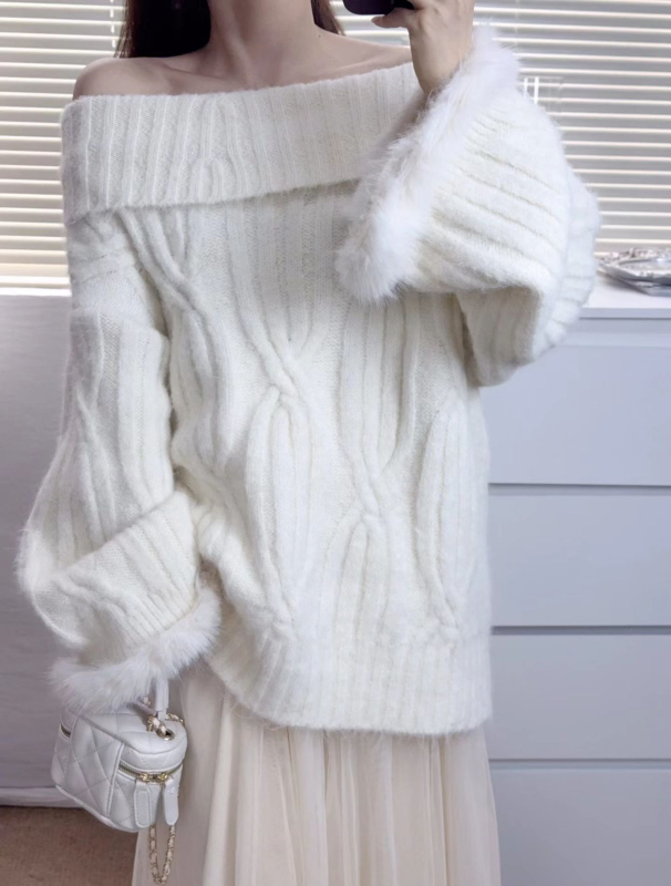 Pleteni džemper s twist pleteninom, ovratnik tipa jedne linije, široki kroj, poliester mješavina 50-70%