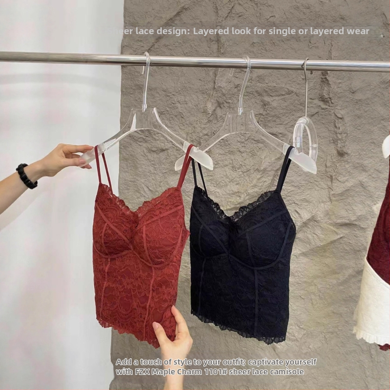 Medvilninė camišolė su nėrinių ir žuvies kaulo linija, liemens siaurinimas, be siūlių dizainas, įmontuoti puodeliai, V kaklo iškirptė, petnešėlės