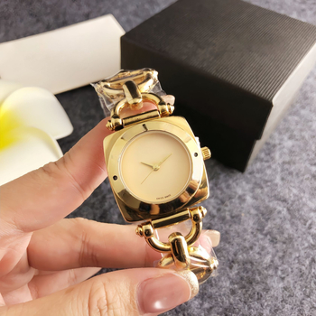 Ženski sat s kvadratnim brojčanikom, kvarcni pogon, svakodnevna vodootpornost, analogni prikaz, metalno kućište, zlatni lančani remen