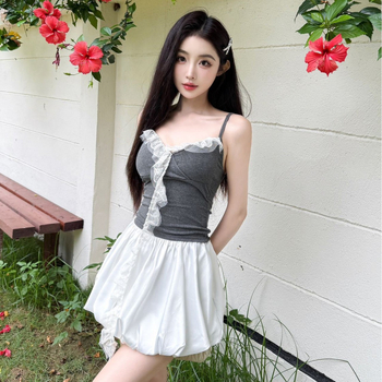 Camisole su nėrinių apdaila ir putplasčio pagalvėle, petnešos Sling stiliaus, iš RC medvilnės, 90–95% medvilnė, audinio tankis 181–200 g/m2, tinkamas visiems sezonams, vasaros 2025 pristatymas