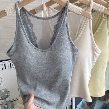 Nėriniuotas topas su V iškirpte, 70–80% medvilnė, vidutinio tankio audinys 141–160 g/m²