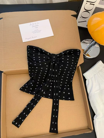 Дамски камизол топ без презрамки с точков принт (Стил: Slim-Fit; Дължина: ултра къс ≤40 см; Принт: точков; Плат: Rayon)