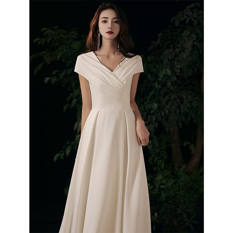 Rochie până la gleznă, fără mâneci, decolteu adânc în formă de V, poliester 95%+