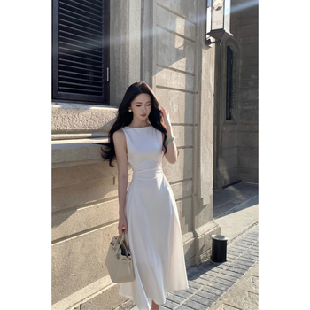 Φόρεμα από πολυεστέρα, γραμμής Α, μακρύ, στρογγυλό λαιμό, κανονικά μανίκια.