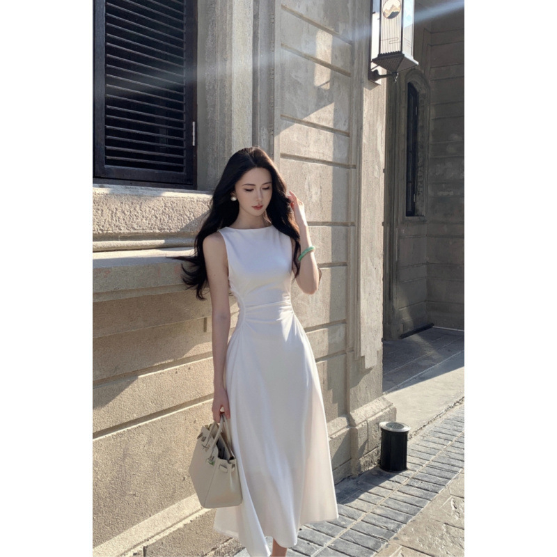 Φόρεμα από πολυεστέρα, γραμμής Α, μακρύ, στρογγυλό λαιμό, κανονικά μανίκια.