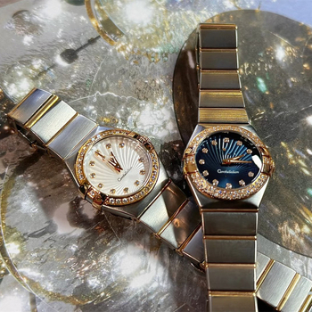 Női kvarcóra gyémántdíszítéssel, csillagfényes számlappal, 32 mm átmérő, rozsdamentes acél tokkal, valódi bőrszíj