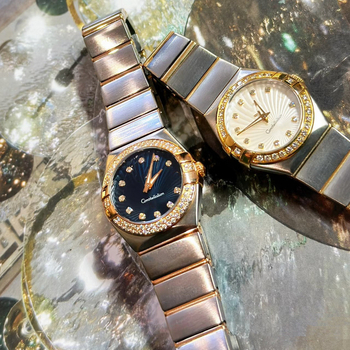 Női kvarcóra gyémántdíszítéssel, csillagfényes számlappal, 32 mm átmérő, rozsdamentes acél tokkal, valódi bőrszíj