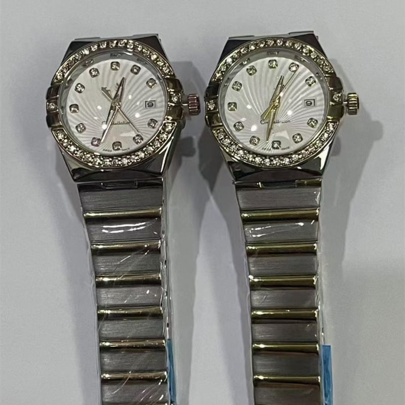 Női kvarcóra gyémántdíszítéssel, csillagfényes számlappal, 32 mm átmérő, rozsdamentes acél tokkal, valódi bőrszíj