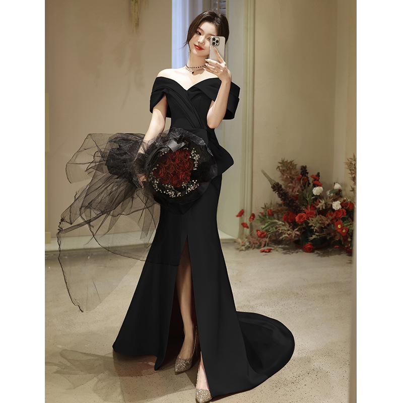 rochie de seară cu decolteu off-shoulder, siluetă sirenă, talie înaltă, mâneci 3/4, rochie lungă