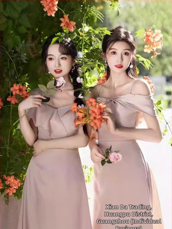 Līgavaines kleita ar augstu jostu, gara A līnija, dekolts uz vienu plecu ar dubultu apdari, princises stils