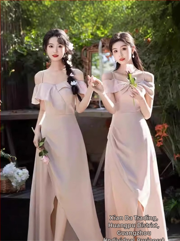 Līgavaines kleita ar augstu jostu, gara A līnija, dekolts uz vienu plecu ar dubultu apdari, princises stils