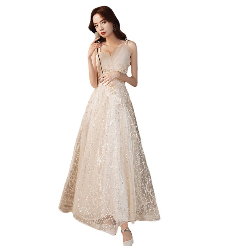 Vakara kleita ar A līnijas siluetu, bez piedurknēm, viduklis vidējais, sling kakla izgriezums, kvadrātveida priekšējais aizdare, gara kleita