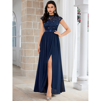 Līgavainas kleita ar fliteriem, dekolte ar kaula līniju un apaļām piedurknēm, elegants Eiropas–Amerikas stils; audums chenille, galvenā sastāva spandex; piegriezums super plāns; pavasaris 2025; sievietēm.