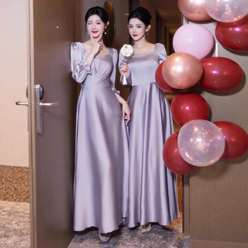 Vakara kleita, mercerizēts poliesters, garas piedurknes, kvadrātiska apkakle, siluete vidējā līmenī (Rudens 2025)