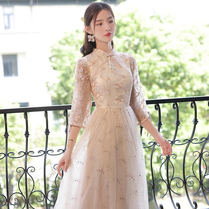 Kleita līgavas palīdzei, vienu plecu izgriezums, A-līnijas siluets, garie piedurknes, Chenille audums