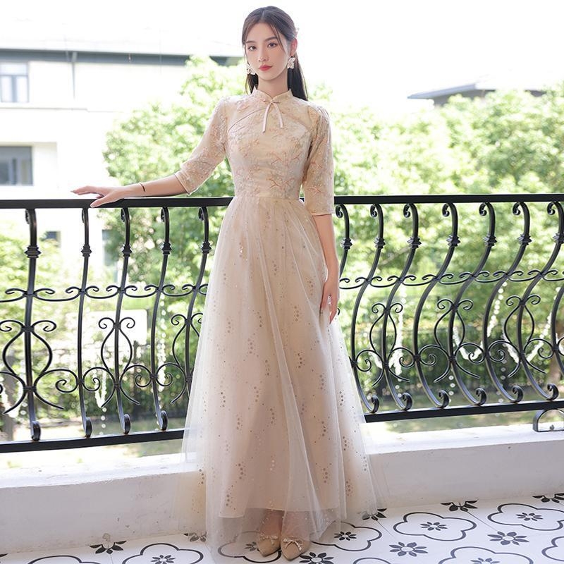 Kleita līgavas palīdzei, vienu plecu izgriezums, A-līnijas siluets, garie piedurknes, Chenille audums