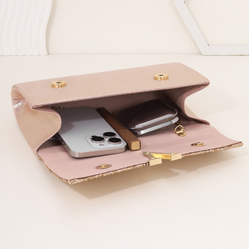 Spīdīga vakara klučs soma ar vāciņu – minimālists greznums, horizontāla kvadrāta forma, magnētiska aizvēršana, poliestera odere, rokā nēsājamā, pavasaris 2025