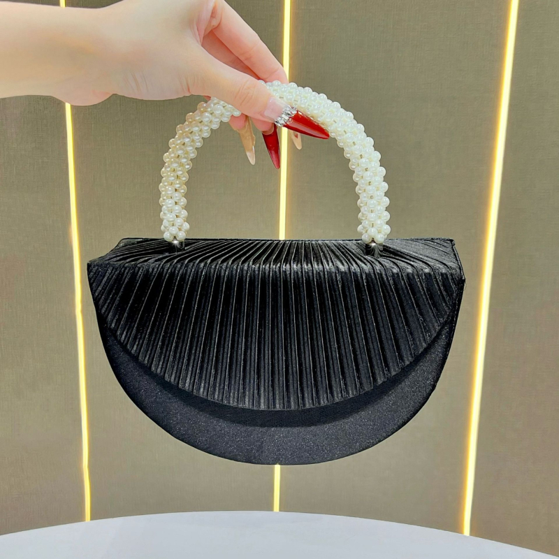 Перлена клъч чанта, хоризонтална квадратна форма, полиестерен материал, магнитно закопчаване, джоб за телефон