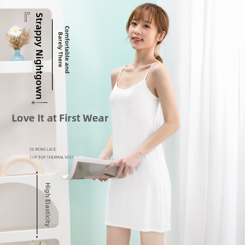 Bez piedurknēm kleita ar spagetī lencēm, midi garums, iekšējā odere modestumam; Milk Silk audums, 90–95% poliesters un <30% spandekss