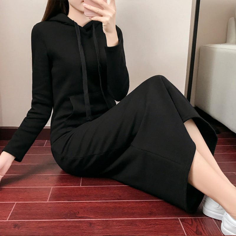 Pamukasta haljina s kapuljačom, jednobojna, dugi rukavi, opušten struk