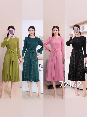 Wrinkles for life kleita, poliestera šķiedra, riņķveida kakla izgriezums, A līnijas siluets, garā kleita