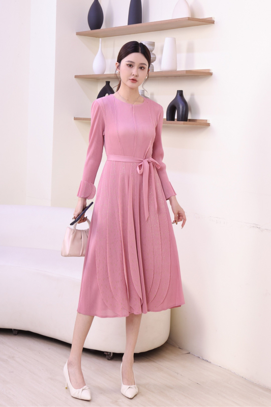 Wrinkles for life kleita, poliestera šķiedra, riņķveida kakla izgriezums, A līnijas siluets, garā kleita