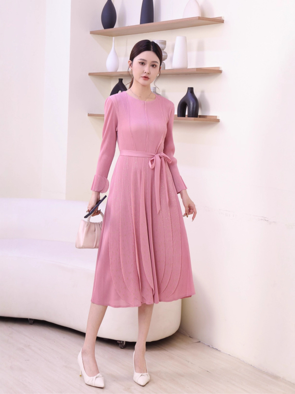 Wrinkles for life kleita, poliestera šķiedra, riņķveida kakla izgriezums, A līnijas siluets, garā kleita