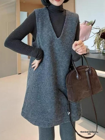 Sieviešu vilnas kleita | Vilnas audums, V-veida kakls, Piedurknes bez piedurknēm, A-līnija, Vidējā garuma (Vilnas audums; V-veida kakls; Piedurknes bez piedurknēm; A-līnija; Vidējā garuma)