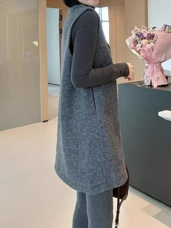 Sieviešu vilnas kleita | Vilnas audums, V-veida kakls, Piedurknes bez piedurknēm, A-līnija, Vidējā garuma (Vilnas audums; V-veida kakls; Piedurknes bez piedurknēm; A-līnija; Vidējā garuma)