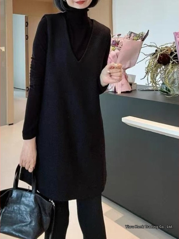 Sieviešu vilnas kleita | Vilnas audums, V-veida kakls, Piedurknes bez piedurknēm, A-līnija, Vidējā garuma (Vilnas audums; V-veida kakls; Piedurknes bez piedurknēm; A-līnija; Vidējā garuma)