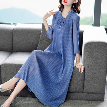 Līna midi kleita ar lotusa lapas apkakli, 3/4 garuma piedurknēm, 95% lins, brīvs siluets, nosedz vēderu, sievietēm