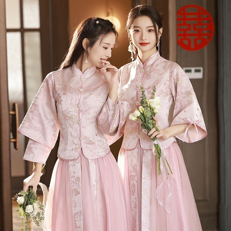 Kleita līgavām ar izšuvumu, poliesteris, vidēja garuma kleita, 2025. gada pavasaris