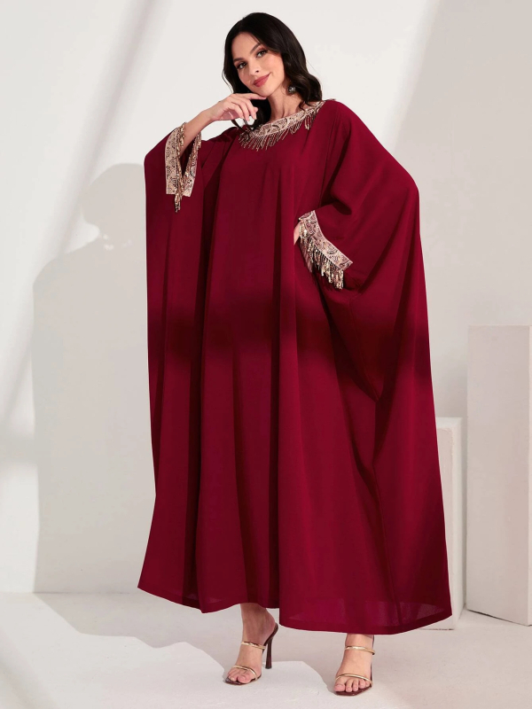 Ilga izšūta poliesterkleita ar bat piedurknēm, garas piedurknes, vasara 2024