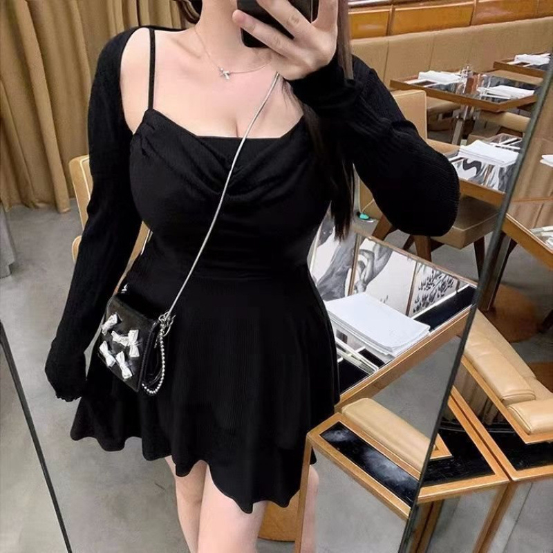 Divu daļu tīklu kleitas komplekts, bez piedurknēm, augsts viduklis, kakla izgriezums ar siksniņu, literāri-retro stils, pavasaris 2025