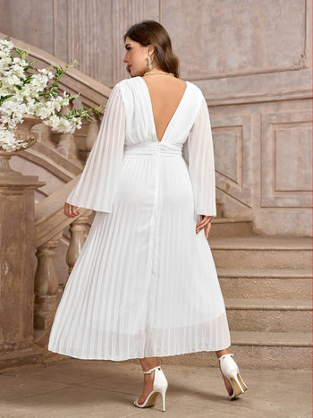 Elegantska A līnijas kleita ar V kaklu un zvanu formas piedurknēm, šifons, poliestera-elastāna maisījums, garas piedurknes, vidēja garuma, elegantais stils