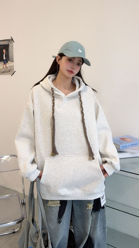 Sieviešu kapucē džemperis ar bieza flīsu oderi, 70–80% kokvilna, brīvā piegriezuma, japāņu-korejiešu atpūtas stilā