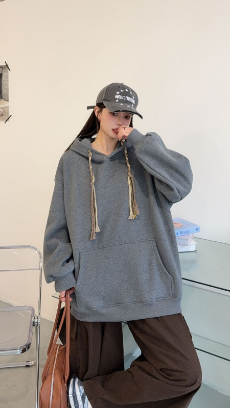 Sieviešu kapucē džemperis ar bieza flīsu oderi, 70–80% kokvilna, brīvā piegriezuma, japāņu-korejiešu atpūtas stilā