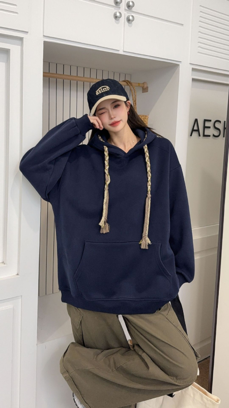 Sieviešu kapucē džemperis ar bieza flīsu oderi, 70–80% kokvilna, brīvā piegriezuma, japāņu-korejiešu atpūtas stilā