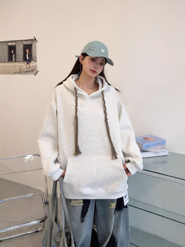 Sieviešu kapucē džemperis ar bieza flīsu oderi, 70–80% kokvilna, brīvā piegriezuma, japāņu-korejiešu atpūtas stilā