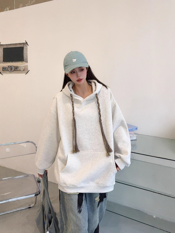 Sieviešu kapucē džemperis ar bieza flīsu oderi, 70–80% kokvilna, brīvā piegriezuma, japāņu-korejiešu atpūtas stilā