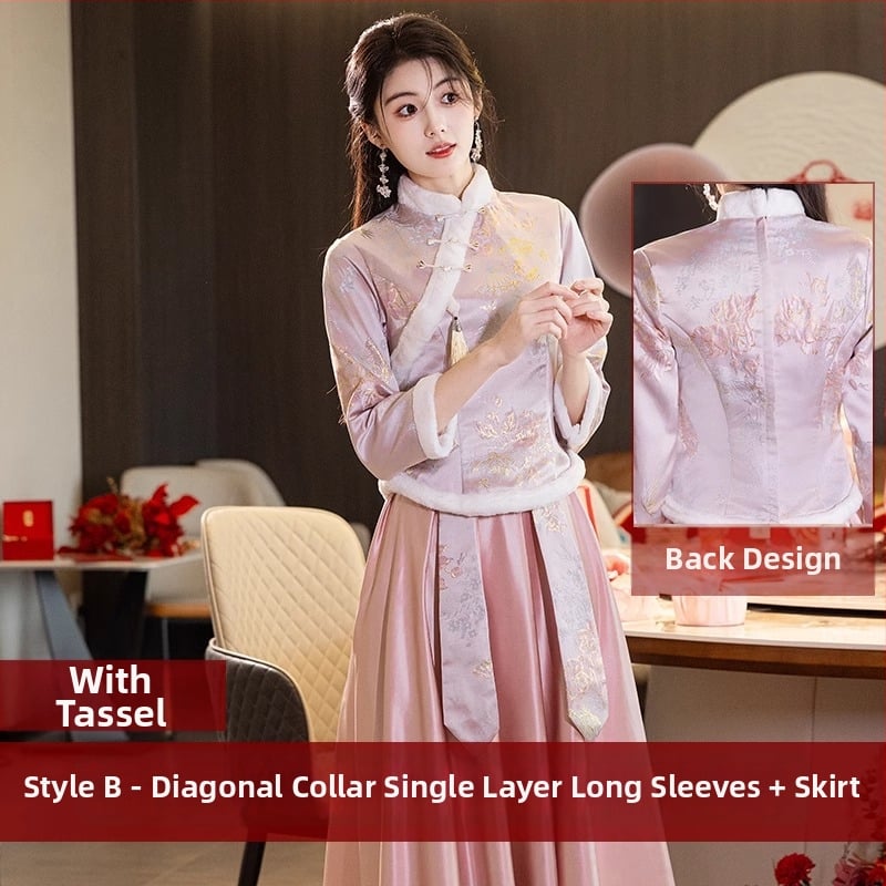 Õhtukleit - võrgust kangas, polüesteri 50-70%, pikad varrukad, ruuduline krae ja ümmarguse kinnitusega