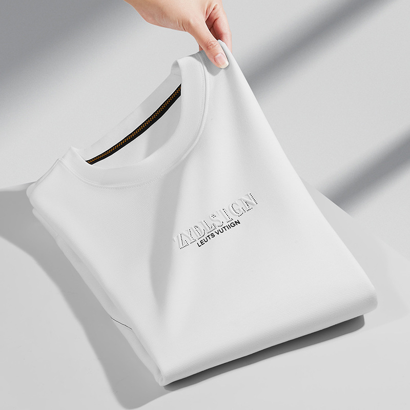 Πουλόβερ με στρογγυλό λαιμό, χαλαρή γραμμή, μακριά μανίκια, ύφασμα πολυεστερική ανάμειξη, ιδανικό για το φθινόπωρο.