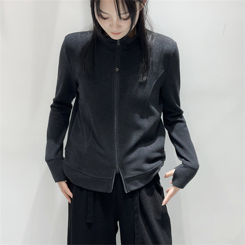 Fleece kardigán érett nők számára — hosszú ujjú, félmagas gallér, szabványos hossz, közepes vastagság, anyag: Spandex/Polyester