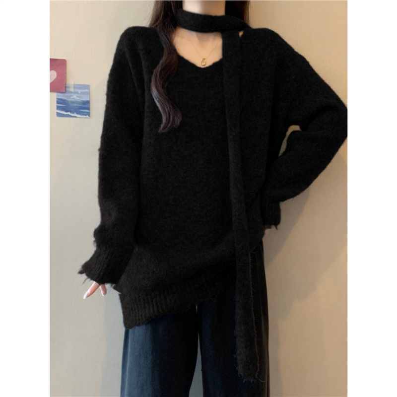 Πλεκτό πουλόβερ με χοντρή πλέξη από ακρυλικό, βισκόζη και πολυεστέρα, V-λαιμόκοψη, μακριά μανίκια, χαλαρή γραμμή, μεσαίου μήκους