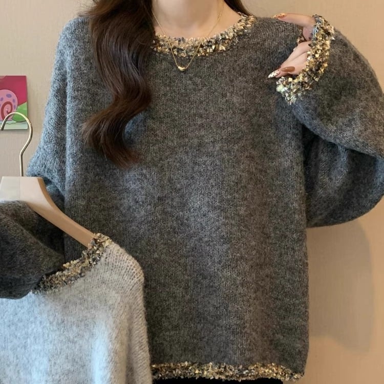 Plus-size ženski džemper Chanel inspiriran, siva s perlicama, okrugli izrez, pleteni, tekstura velura rakuna, jesen-zima, vrhunski komad